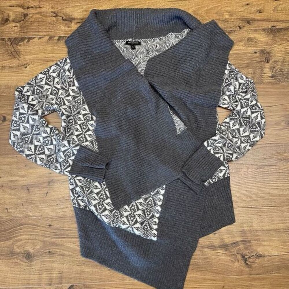 Banana Republic Charcoal Gray and White Patterned Wrap Cardigan